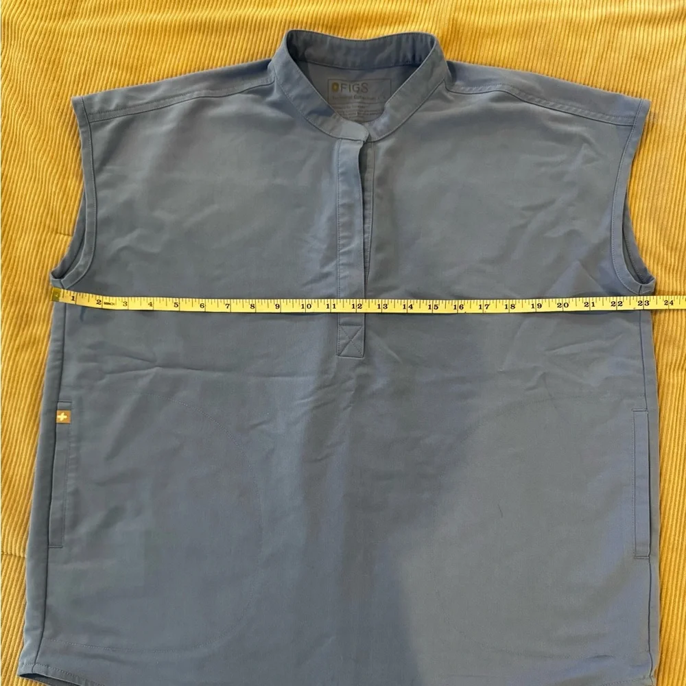 Figs Rafaela Scrub Top - Picture 7 of 8